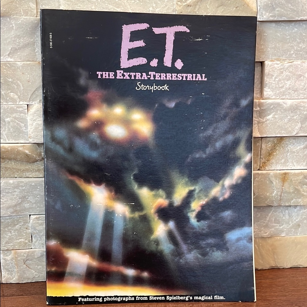 E.T. The Extra-Terrestrial Storybook